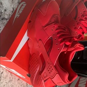 Red Like NEW Nike Huaraches